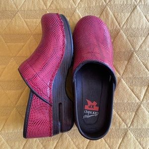 Dansko Never Worn Size 35